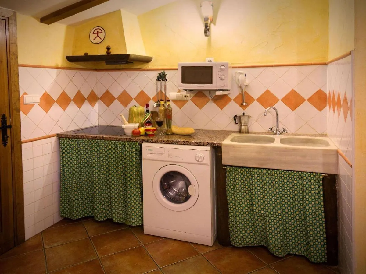 Tasteful Holiday Home In Laroya With Shared Pool